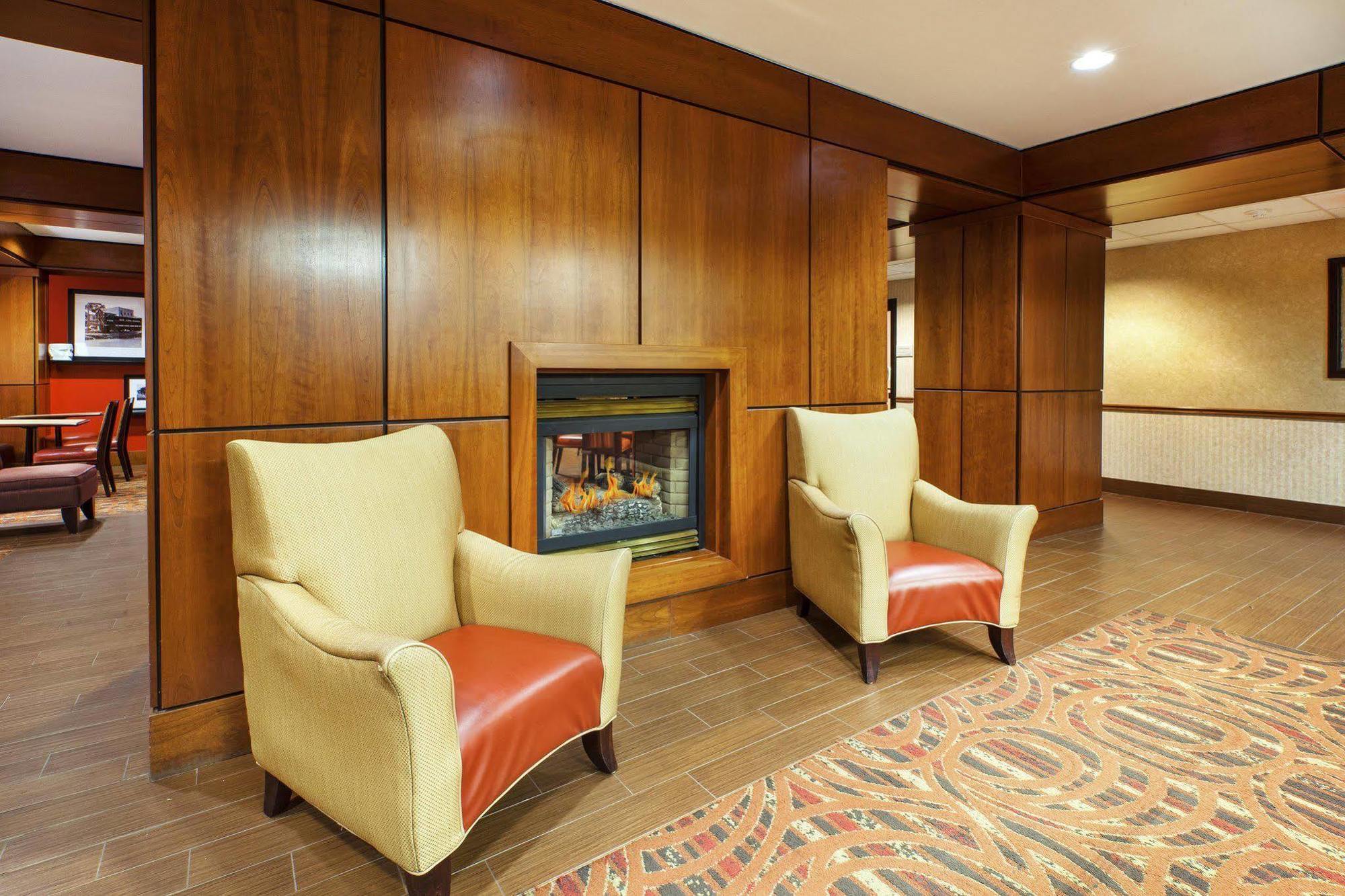 Hampton Inn Batavia Exterior foto